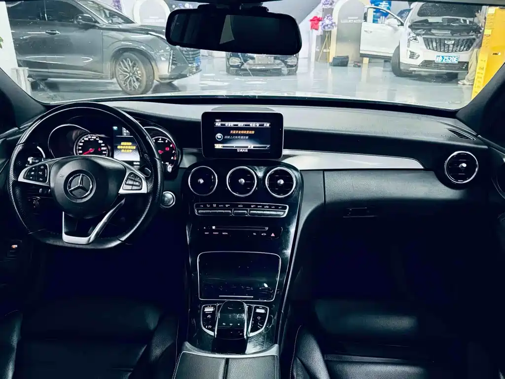 Mercedes-Benz C-Class 2017 — фото 9