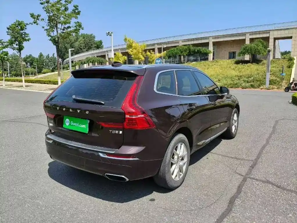 Volvo XC60 2019 — фото 9