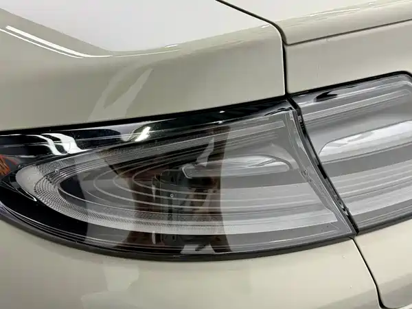 Xiaomi SU7 2025