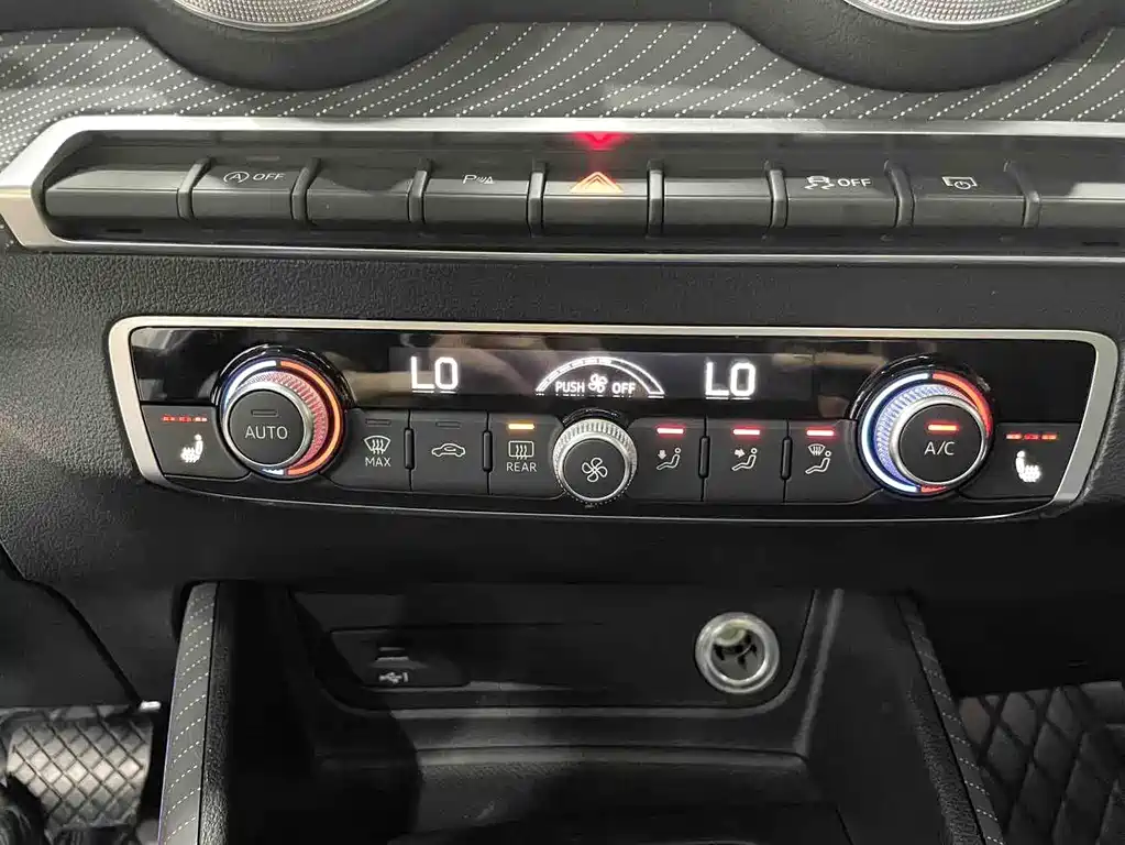 Audi Q2L 2023 — фото 12