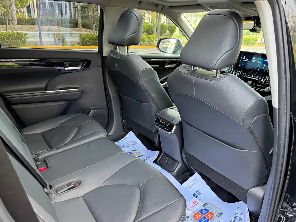 Toyota Highlander 2021 — фото 25