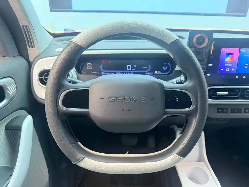 Geely Galaxy Panda 2025 — фото 10
