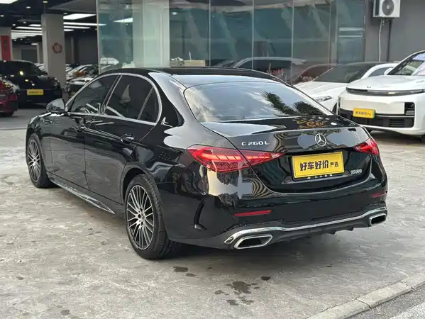 Mercedes-Benz C-Class 2024