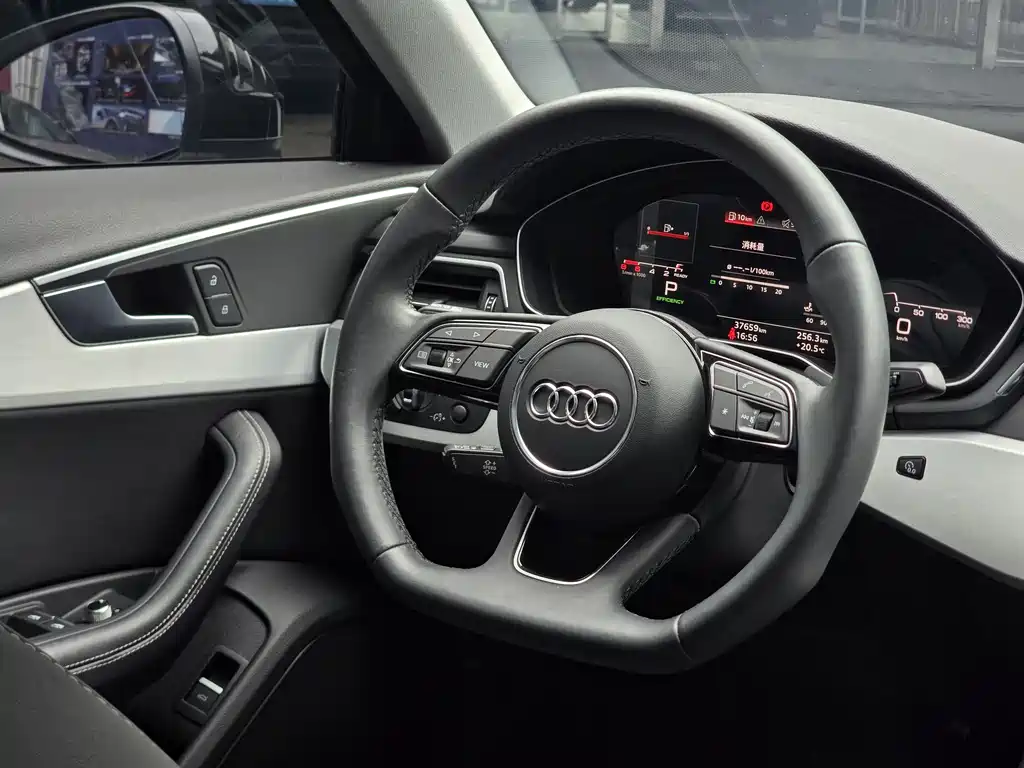 Audi A4L 2023 — фото 14