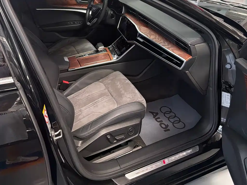 Audi A6L 2021 — фото 23