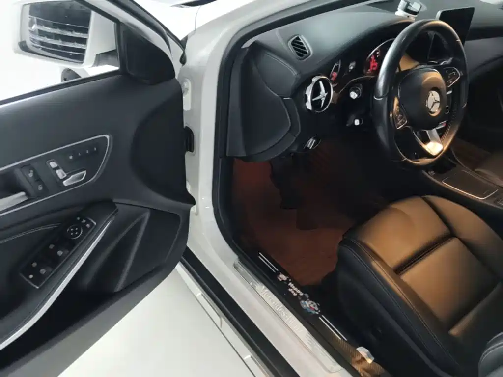 Mercedes-Benz GLA 2019 — фото 16