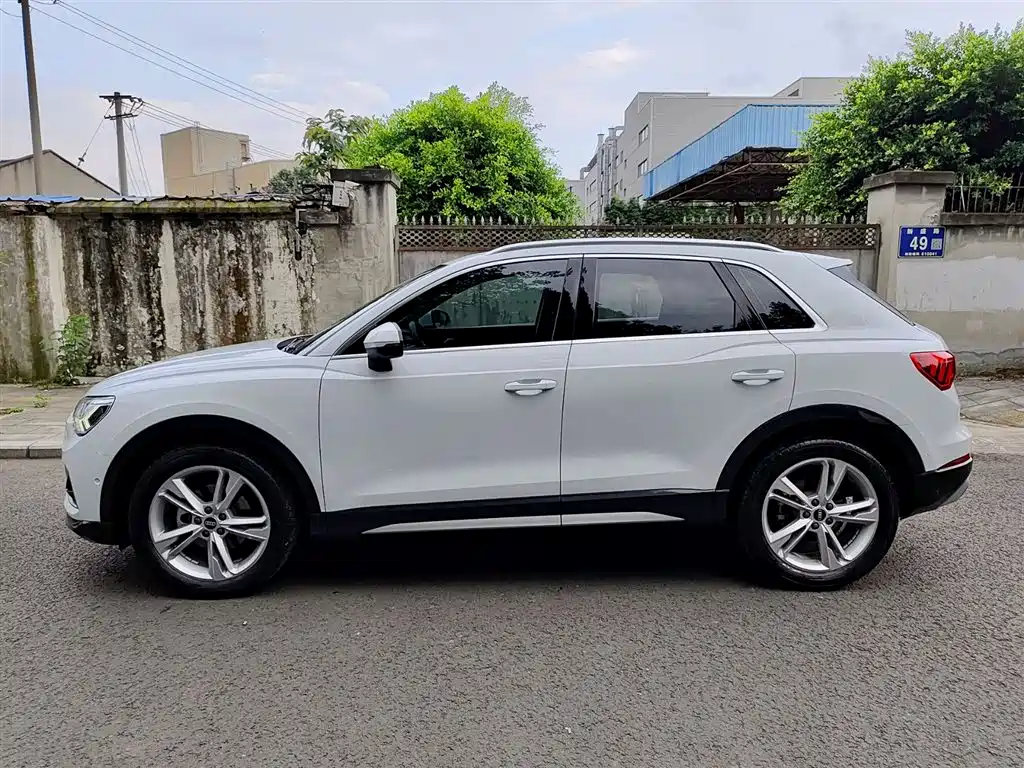 Audi Q3 2021