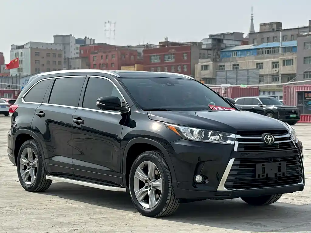 Toyota Highlander 2021 — фото 3