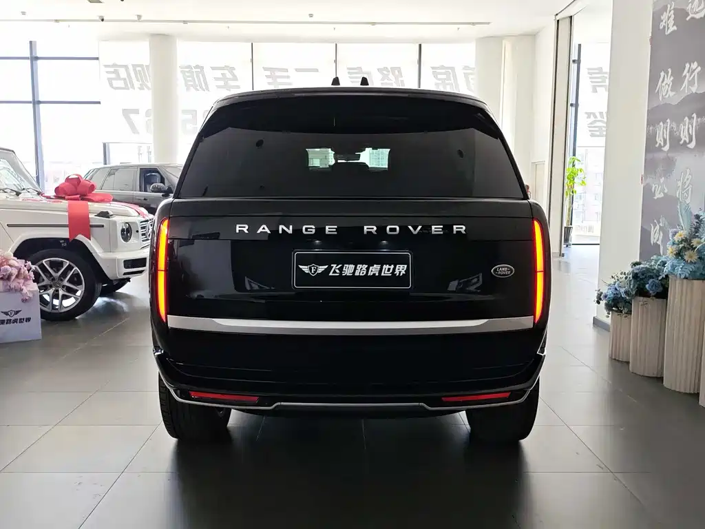 Land Rover Range Rover 2022 — фото 23