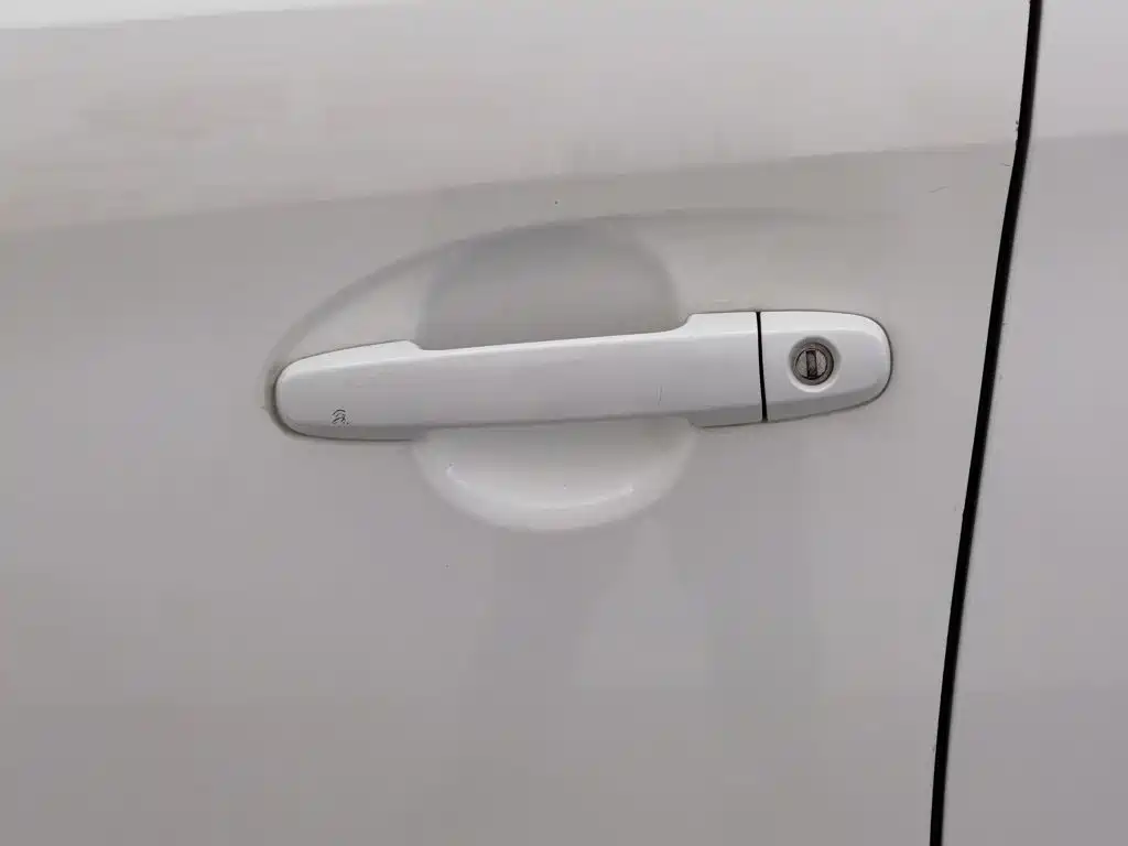 Toyota Vios 2017 — фото 18