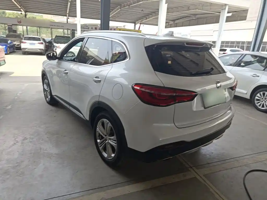 MG HS 2018