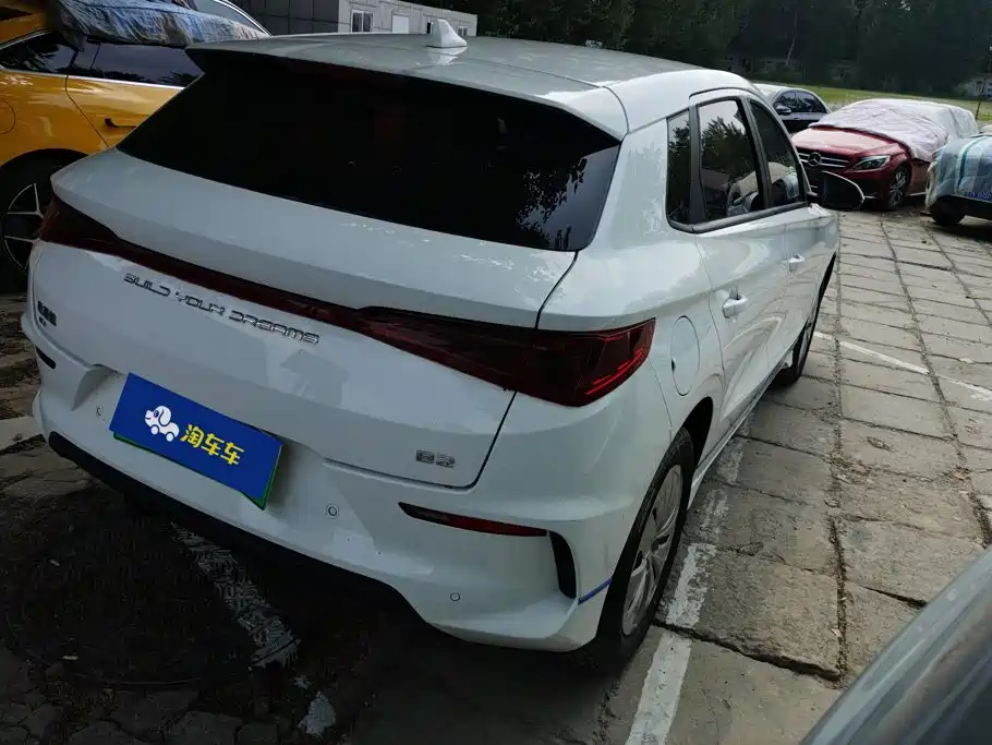 BYD e2 2022
