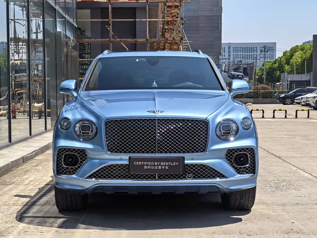 Bentley Bentayga 2022 — фото 2