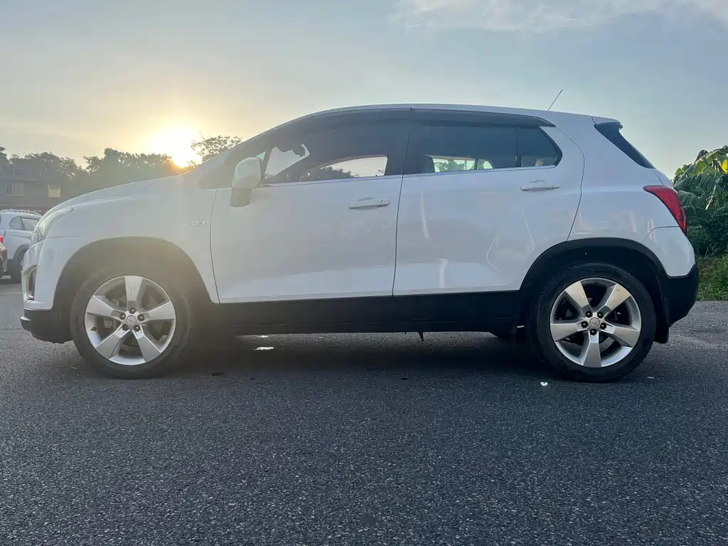 Chevrolet Trax 2015 — фото 13