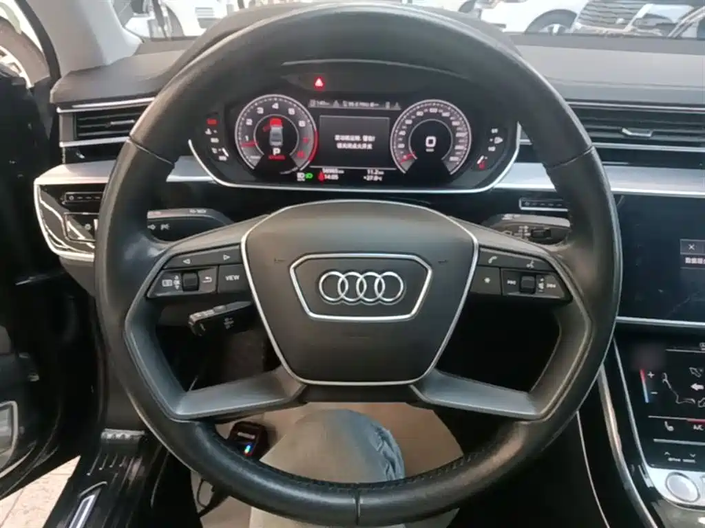 Audi A8 2020 — фото 11