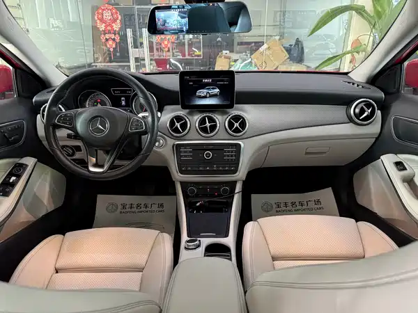 Mercedes-Benz GLA 2016
