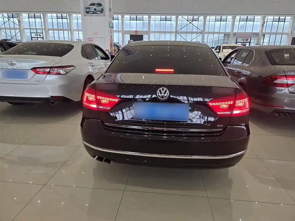 Volkswagen Passat 2015 — фото 10