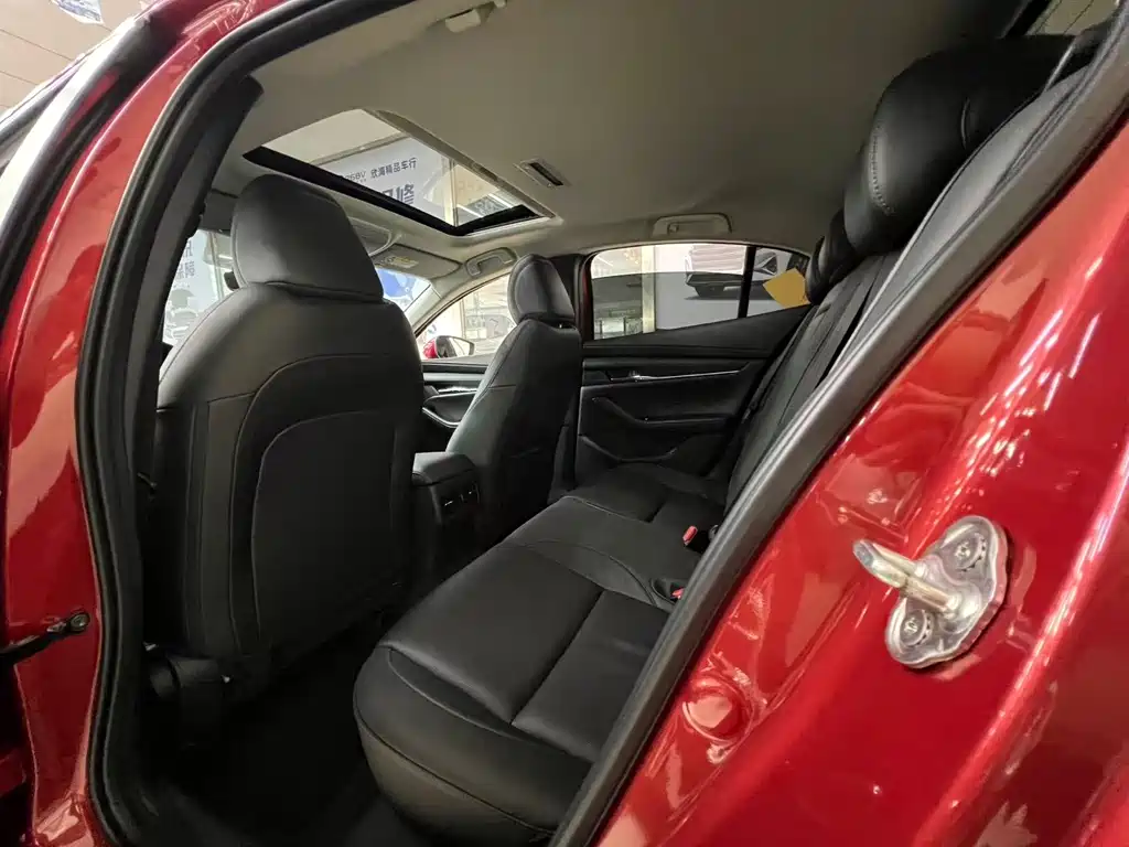 Mazda 3 Angkesela 2023