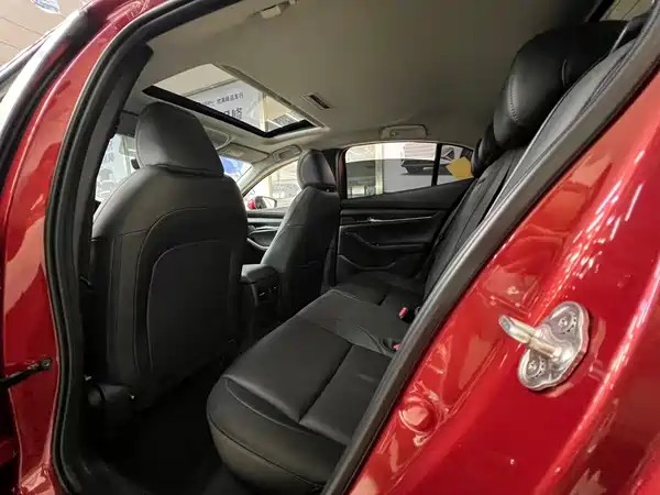 Mazda 3 Axela 2023