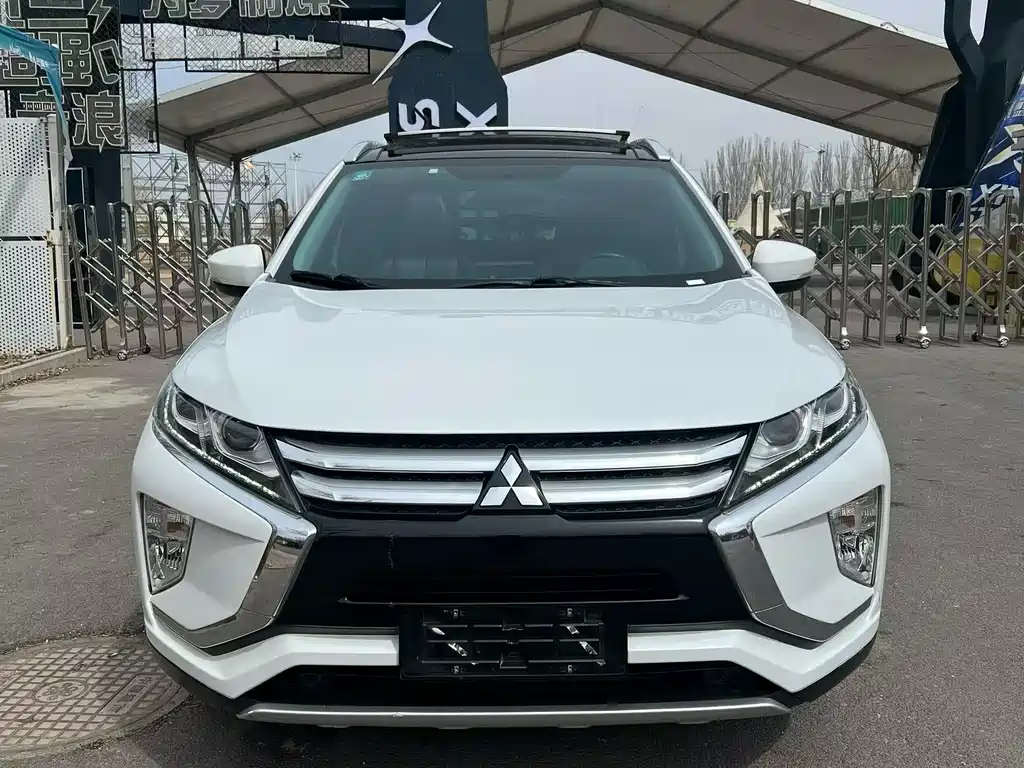 Mitsubishi Eclipse Cross 2019 — фото 2