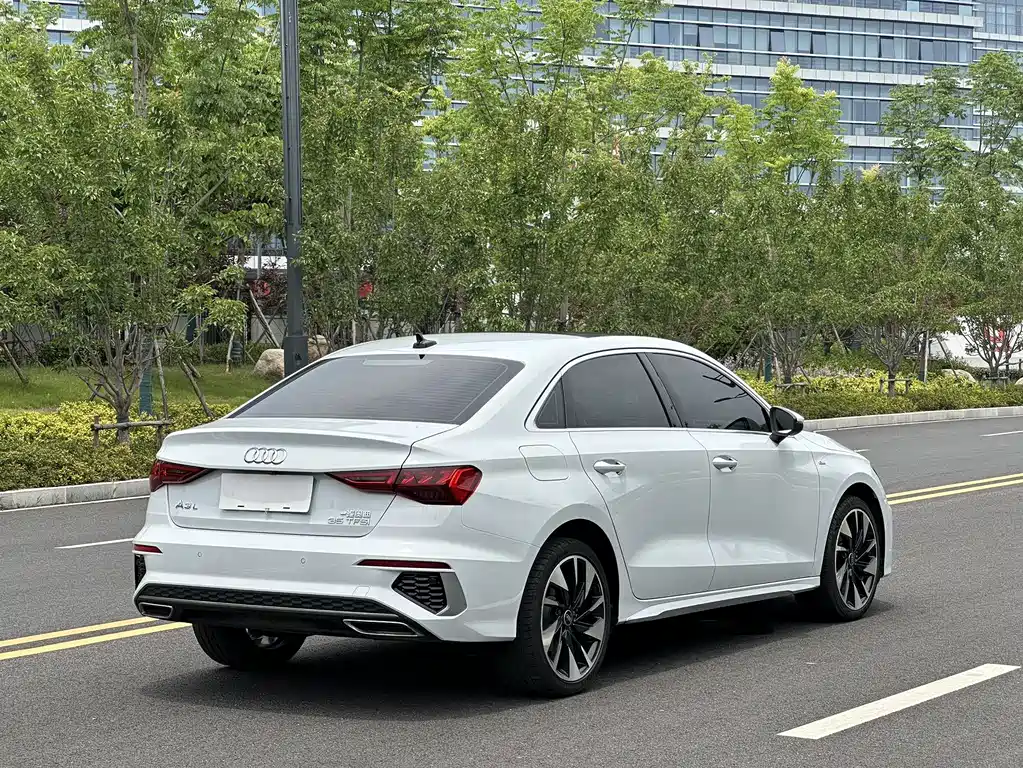 Audi A3 2022 — фото 15