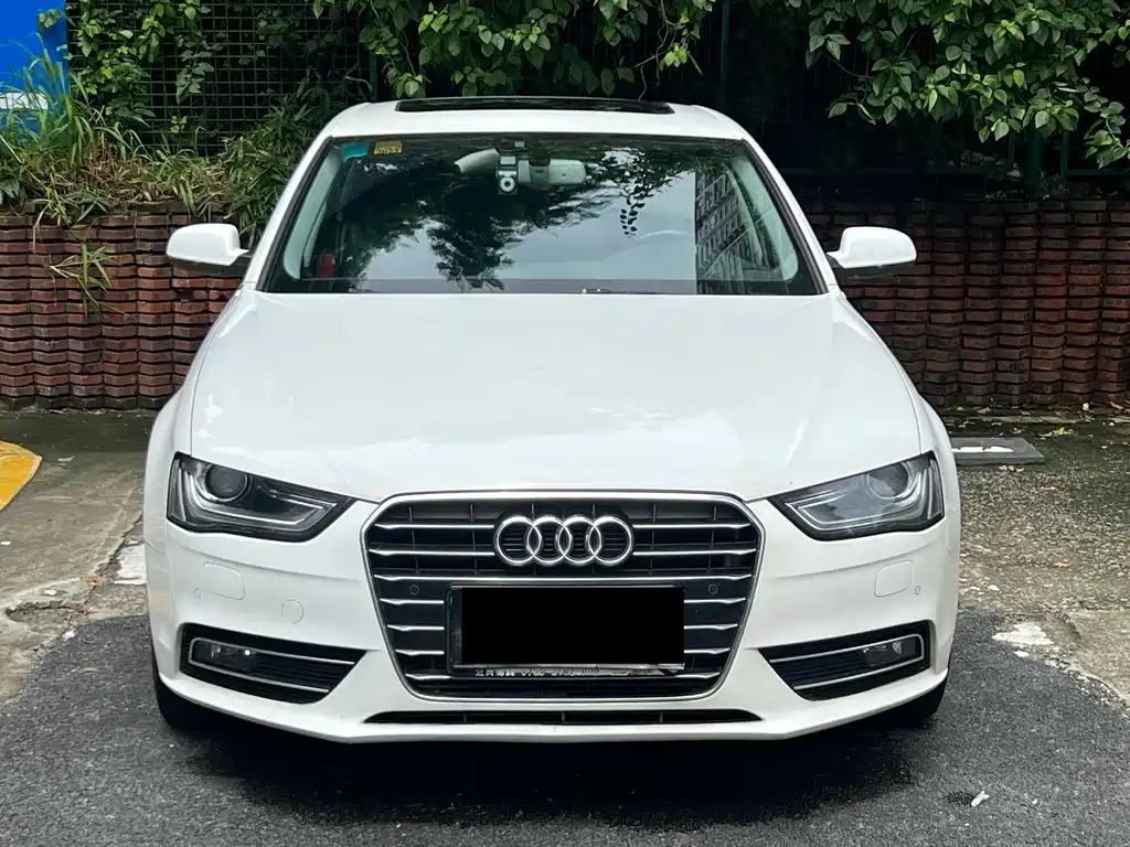 Audi A4L 2015