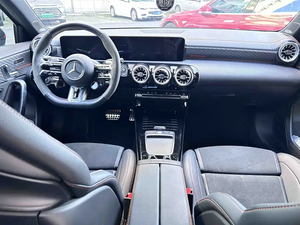 Mercedes-Benz A-Class AMG 2025 — фото 15