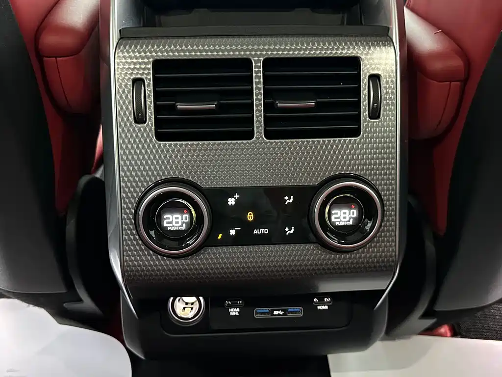 Land Rover Sport 2021 — фото 11