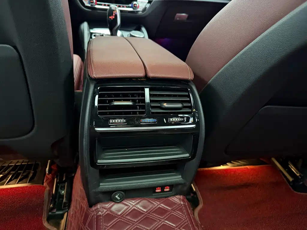 BMW 5 Series 2022 — фото 10