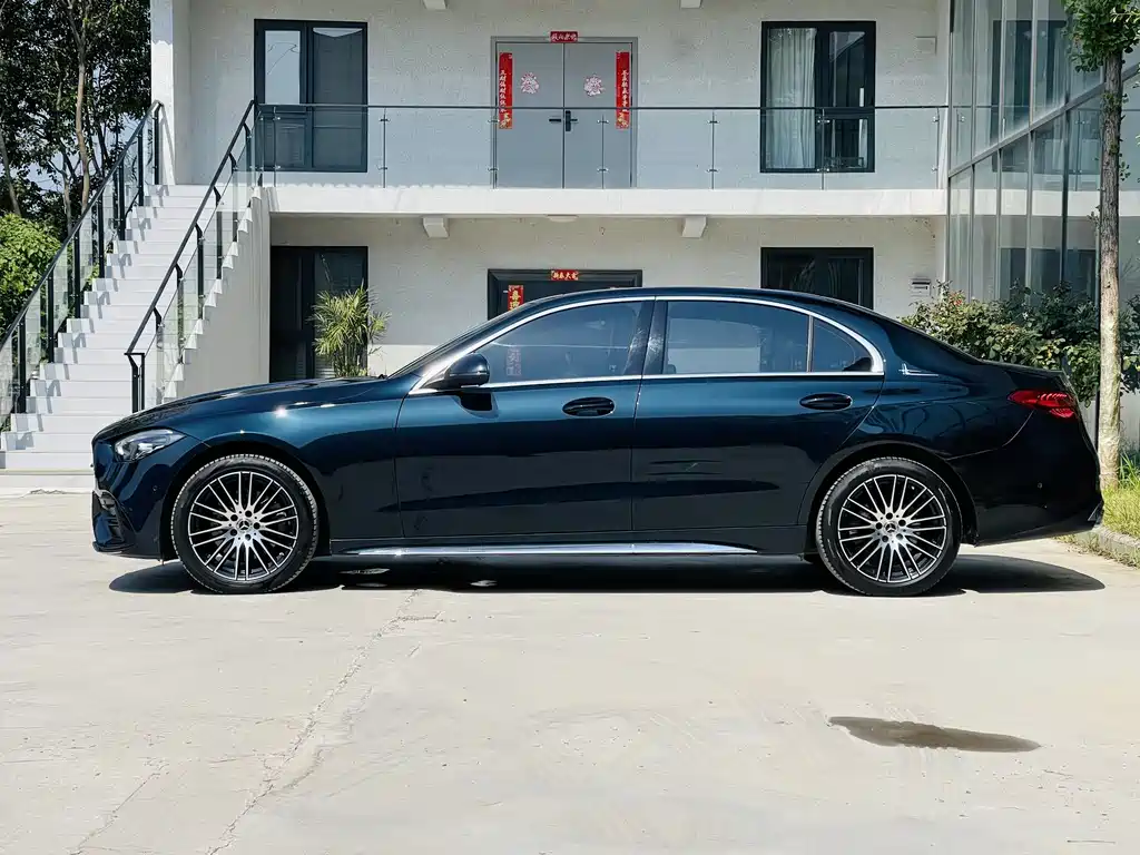 Mercedes-Benz C-Class 2022 — фото 16