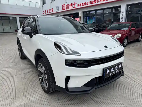 Lynk & Co 06 2023