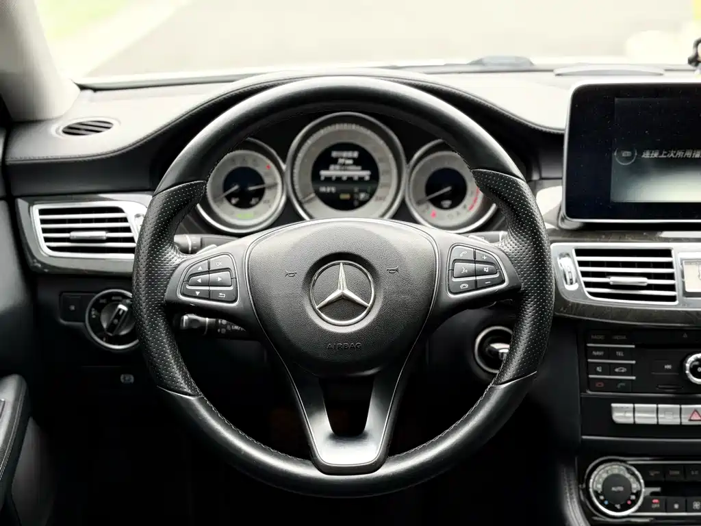 Mercedes-Benz CLS 2015 — фото 8