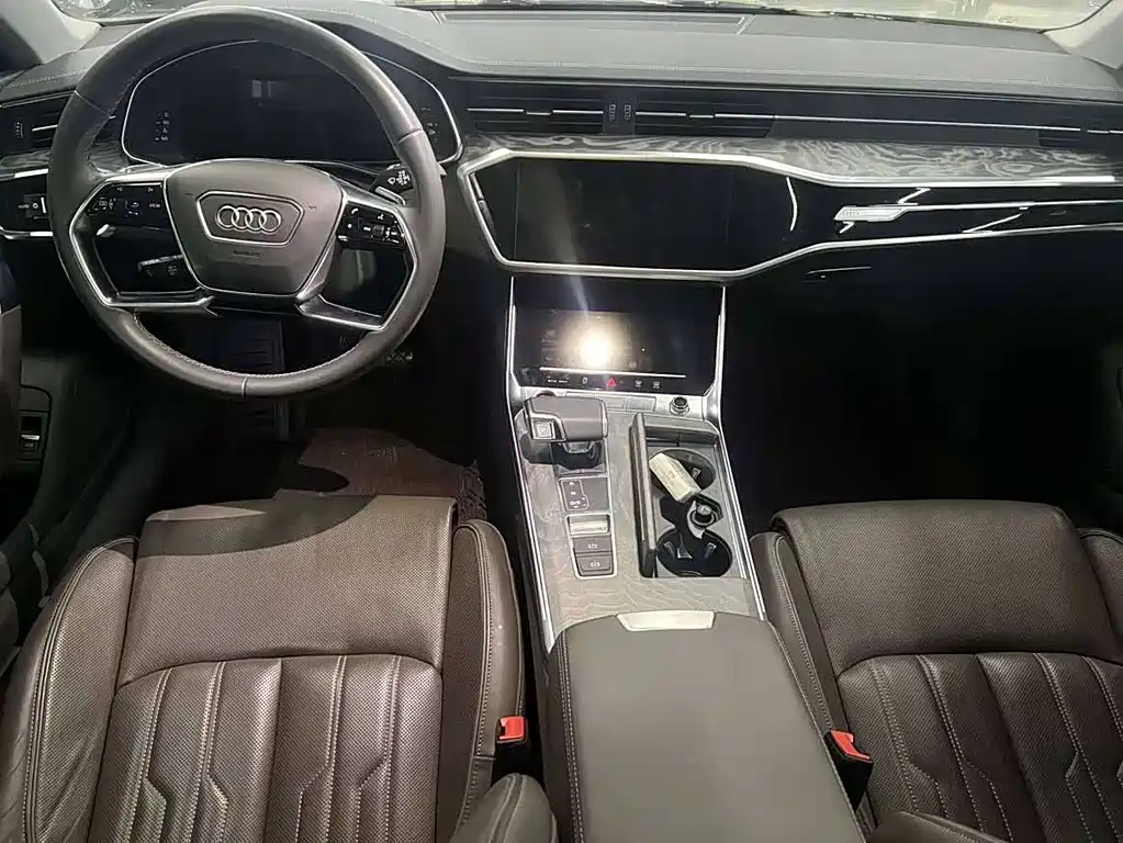 Audi A7L 2022