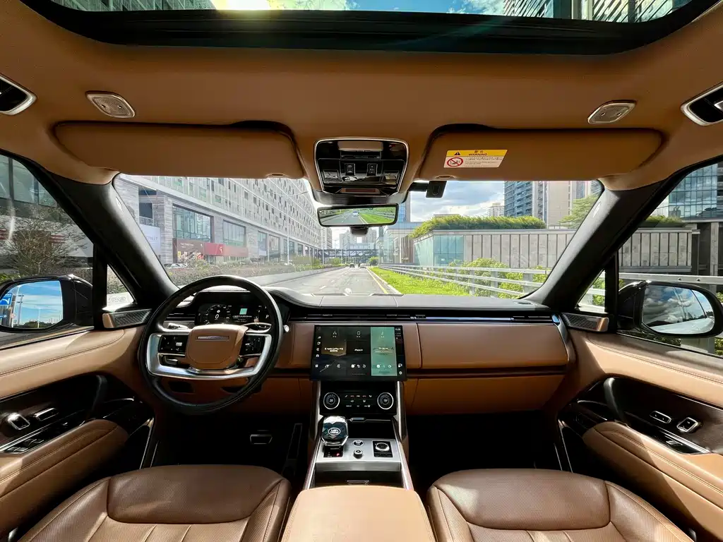 Land Rover Range Rover 2023 — фото 11