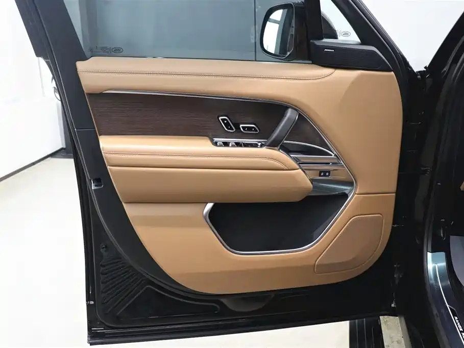 Land Rover Range Rover 2025 — фото 10