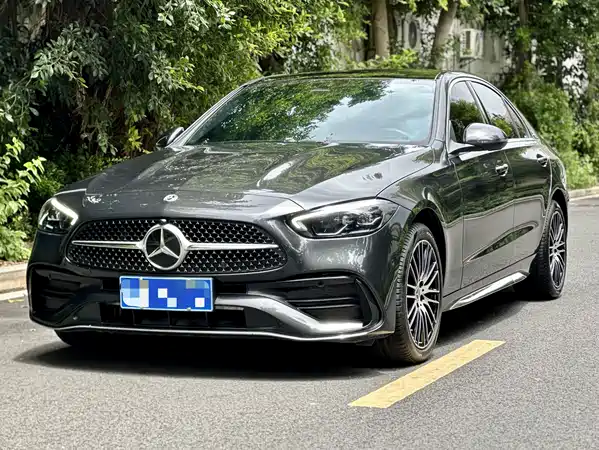 Mercedes-Benz C-Class 2024