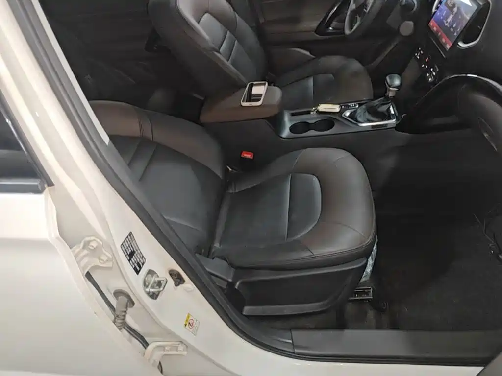 GAC Trumpchi GS4 2017 — фото 25