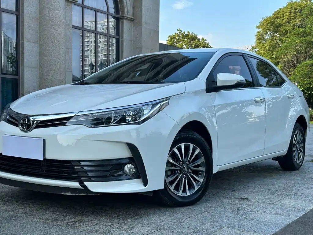 Toyota Corolla 2017 — фото 14