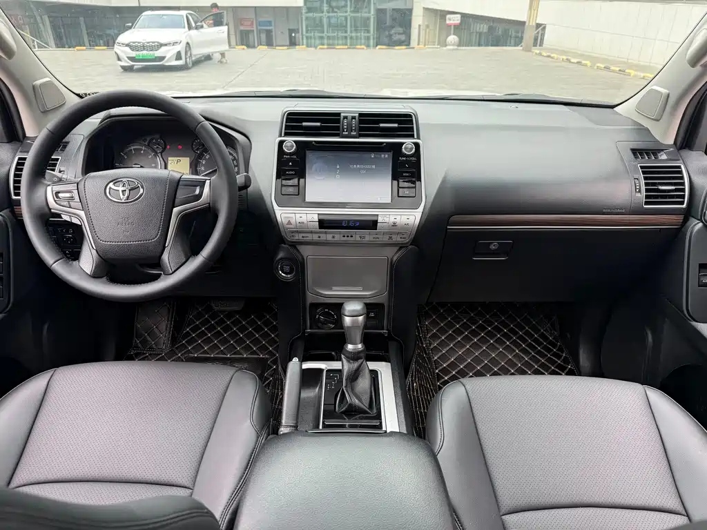 Toyota Prado 2019 — фото 12