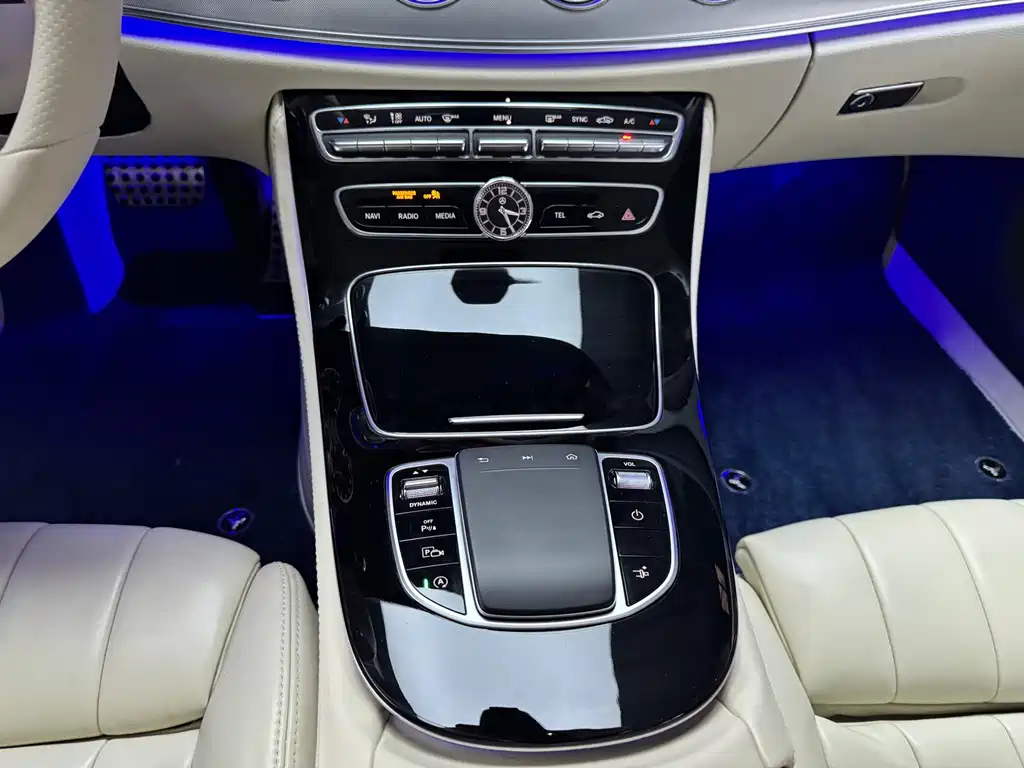 Mercedes-Benz E-Class 2020 — фото 9