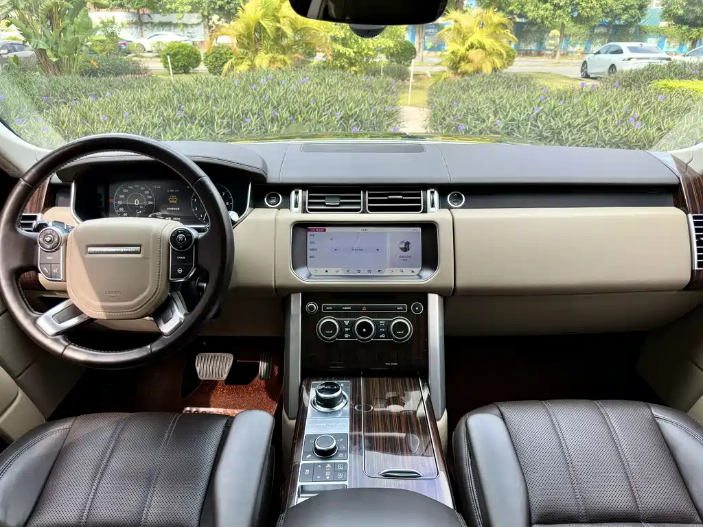 Land Rover Range Rover 2018 — фото 10