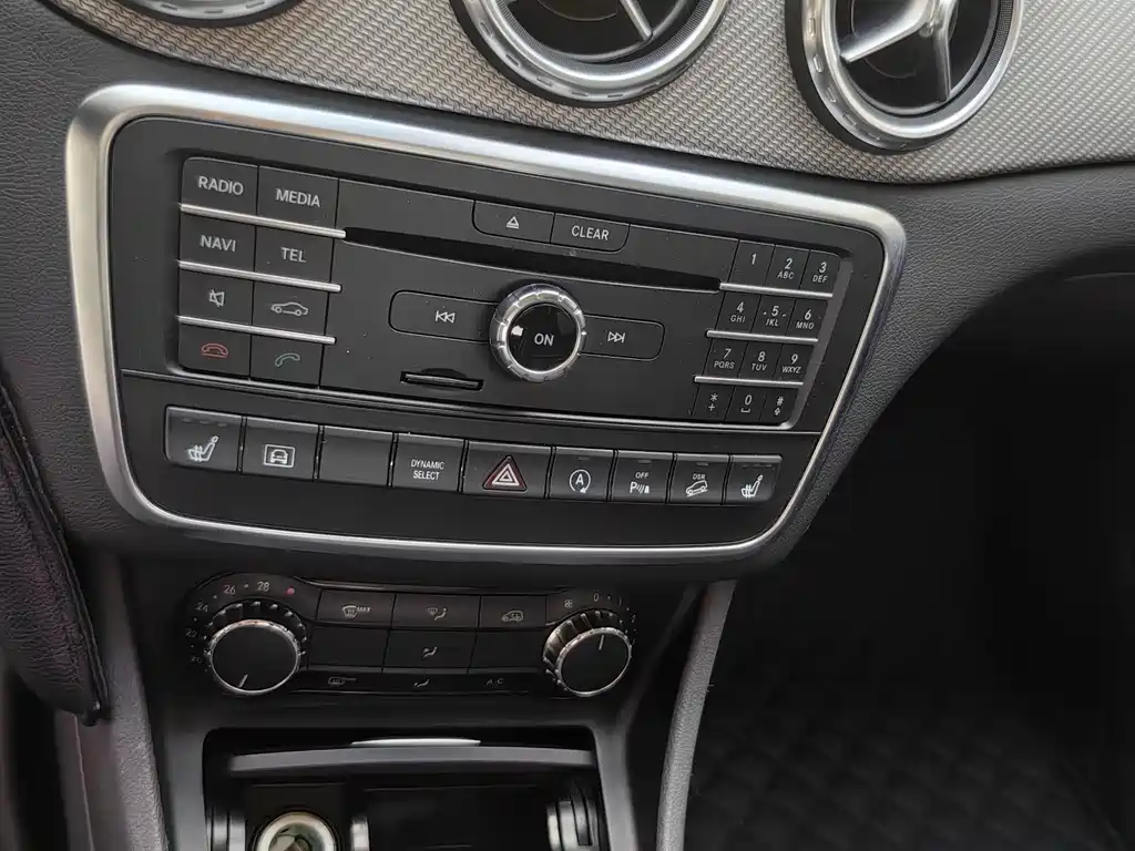 Mercedes-Benz GLA 2017 — фото 22
