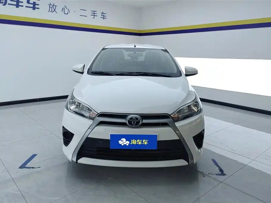 Toyota Yaris L 2015