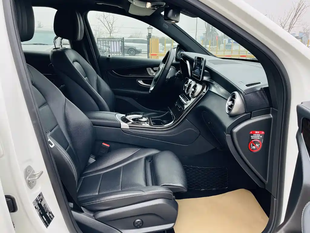 Mercedes-Benz GLC 2019 — фото 13