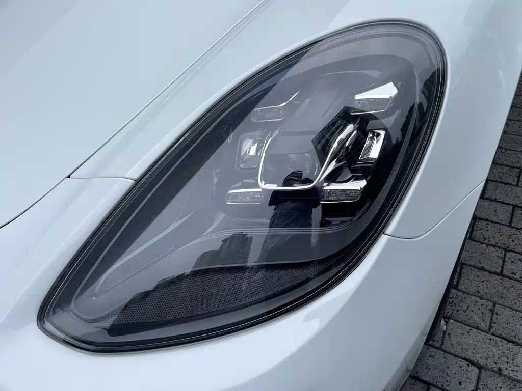 Porsche Panamera 2023 — фото 8