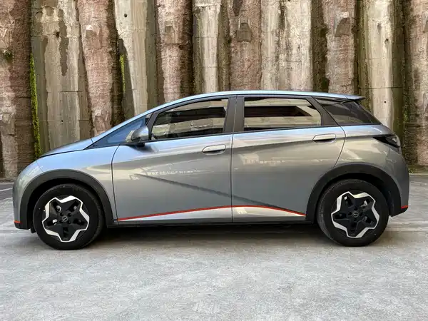 BYD Dolphin 2023