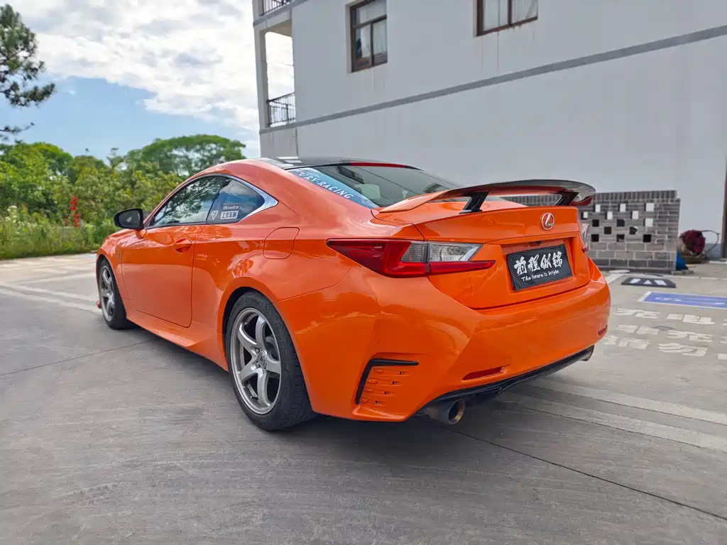 Lexus RC 2016 — фото 12