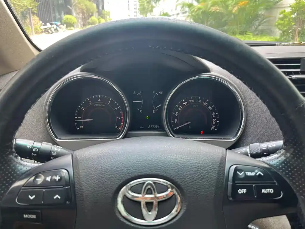 Toyota Highlander 2012 — фото 27