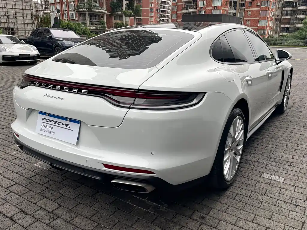 Porsche Panamera 2023 — фото 11