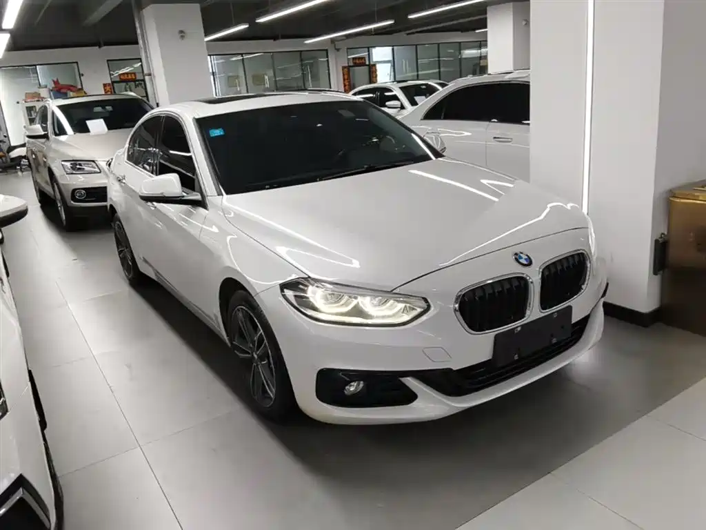 BMW 1 Series 2019 — фото 4